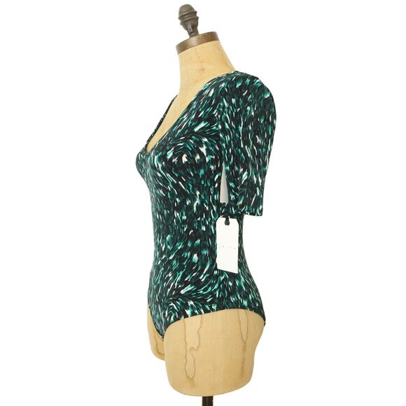LEITH Nordstrom Short Sleeve Deep Scoop Neck Bodysuit S Green Bug Swirl NWT B62 - Picture 5 of 6